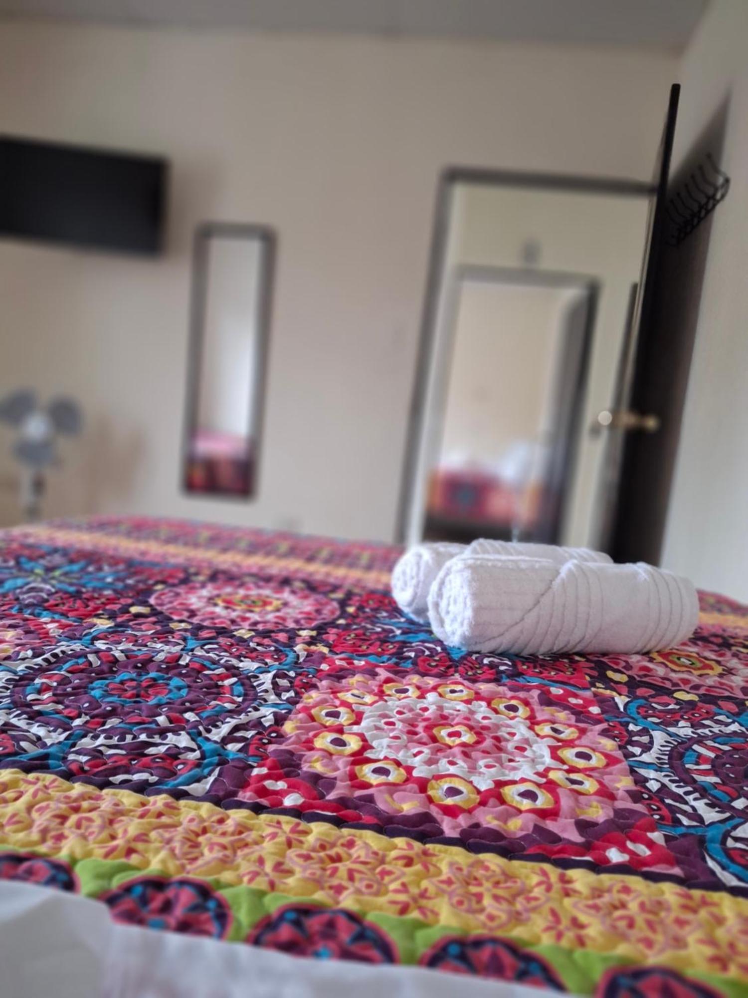 Blue Moon Hostel 危地马拉安地瓜 外观 照片