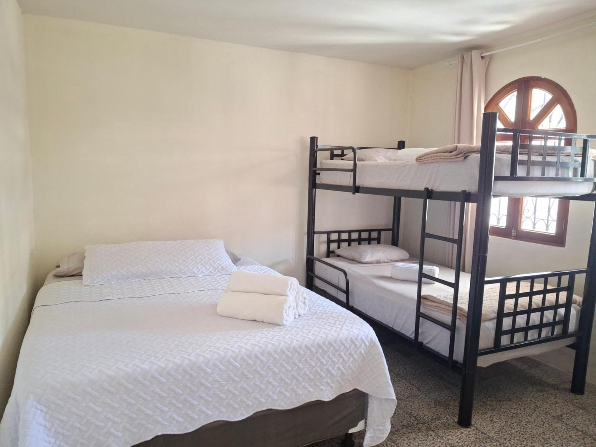 Blue Moon Hostel 危地马拉安地瓜 外观 照片
